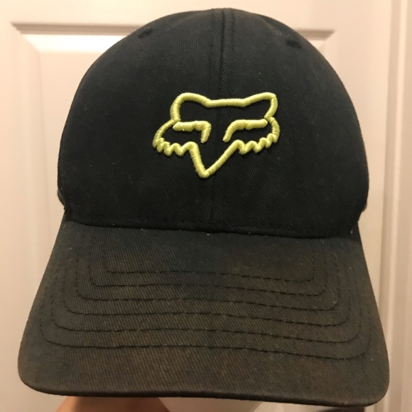 Fox Other - Fox 🦊 Men Legacy Flexfit Hat Small/Medium Size